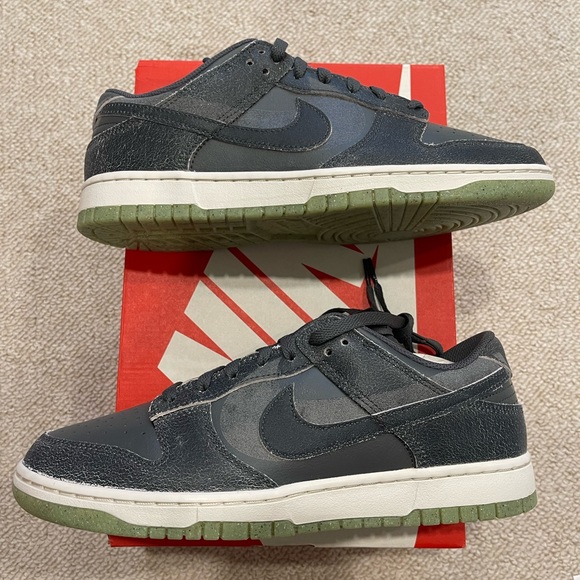 Brand New DS 100% Authentic Nike Dunk Halloween Special Mens size 10 - Picture 3 of 3